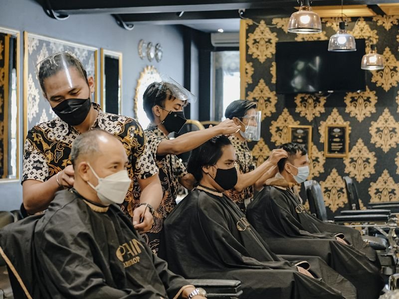 R4 Barbershop: Seni Potong Rambut yang Menjadi Kunci Penampilan Anda di Cilacap